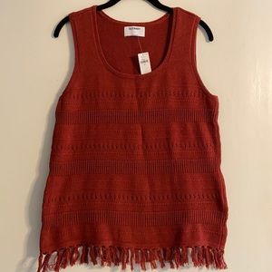 *NWT* knit fringe hem sleeveless shirt